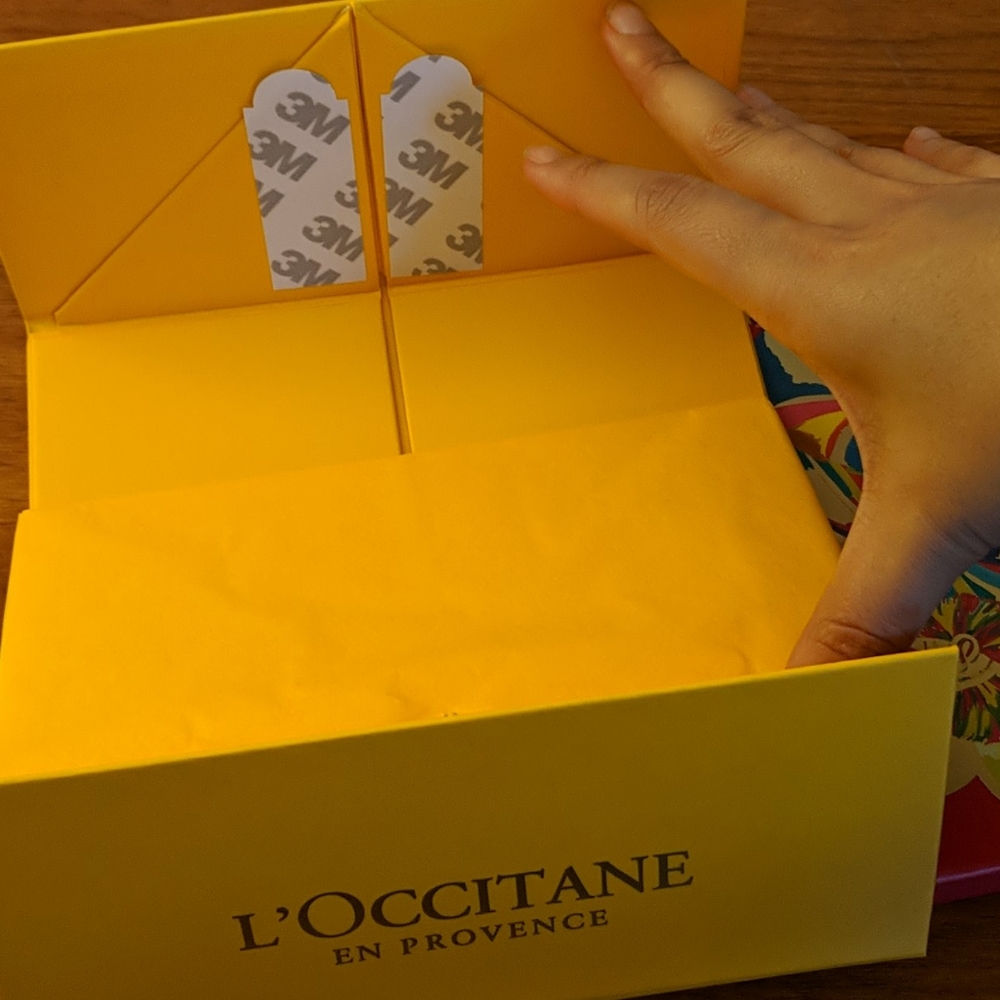 Limited Collection L'Occitane Gift Box - Picture 4 of 4